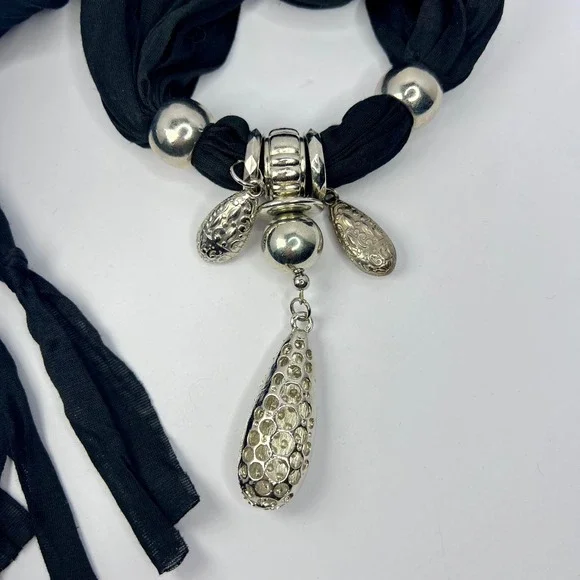 Black Scarf‎ Necklace Silver Tone Beads Rhinestones Fringe Western Statement - Picture 3 of 8